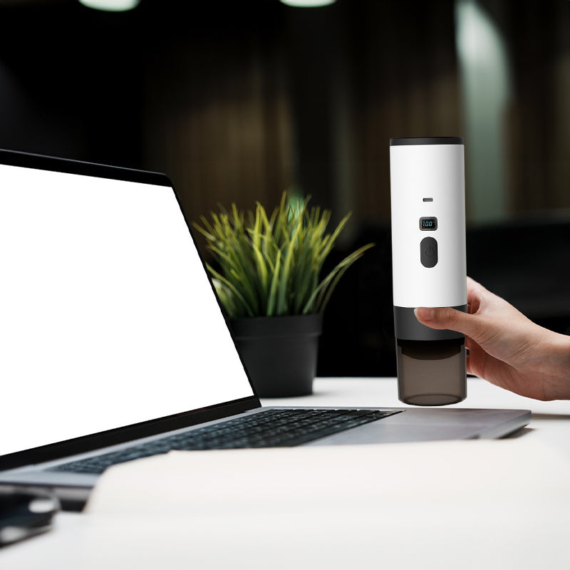 BREW on the GO! Portable Espresso Maker 7800mAh.